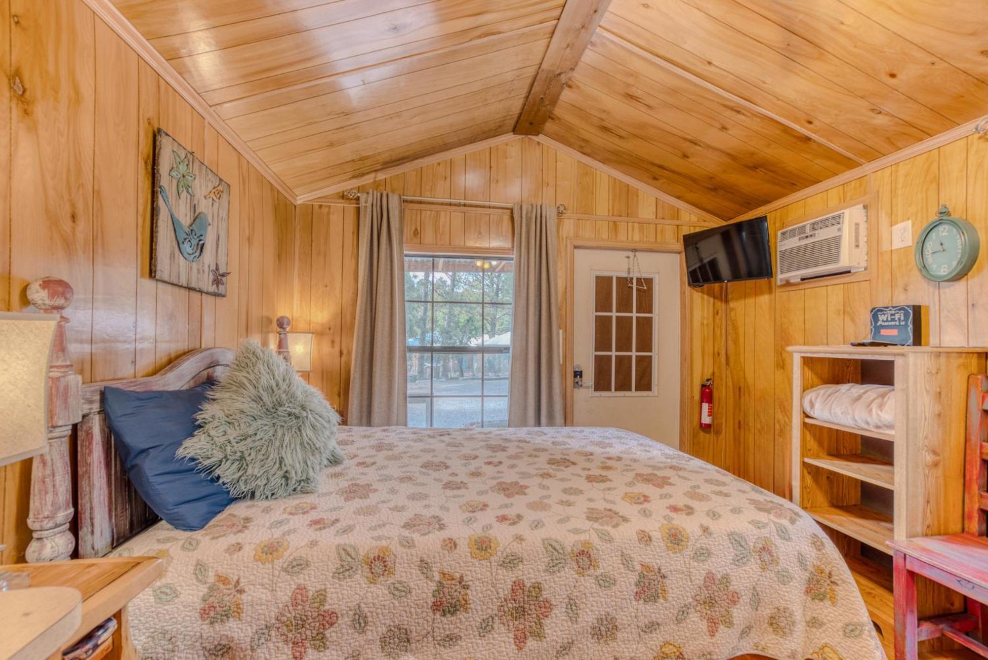 Enchanted Hideaway Cabins And Cottages Рюидозо Екстериор снимка