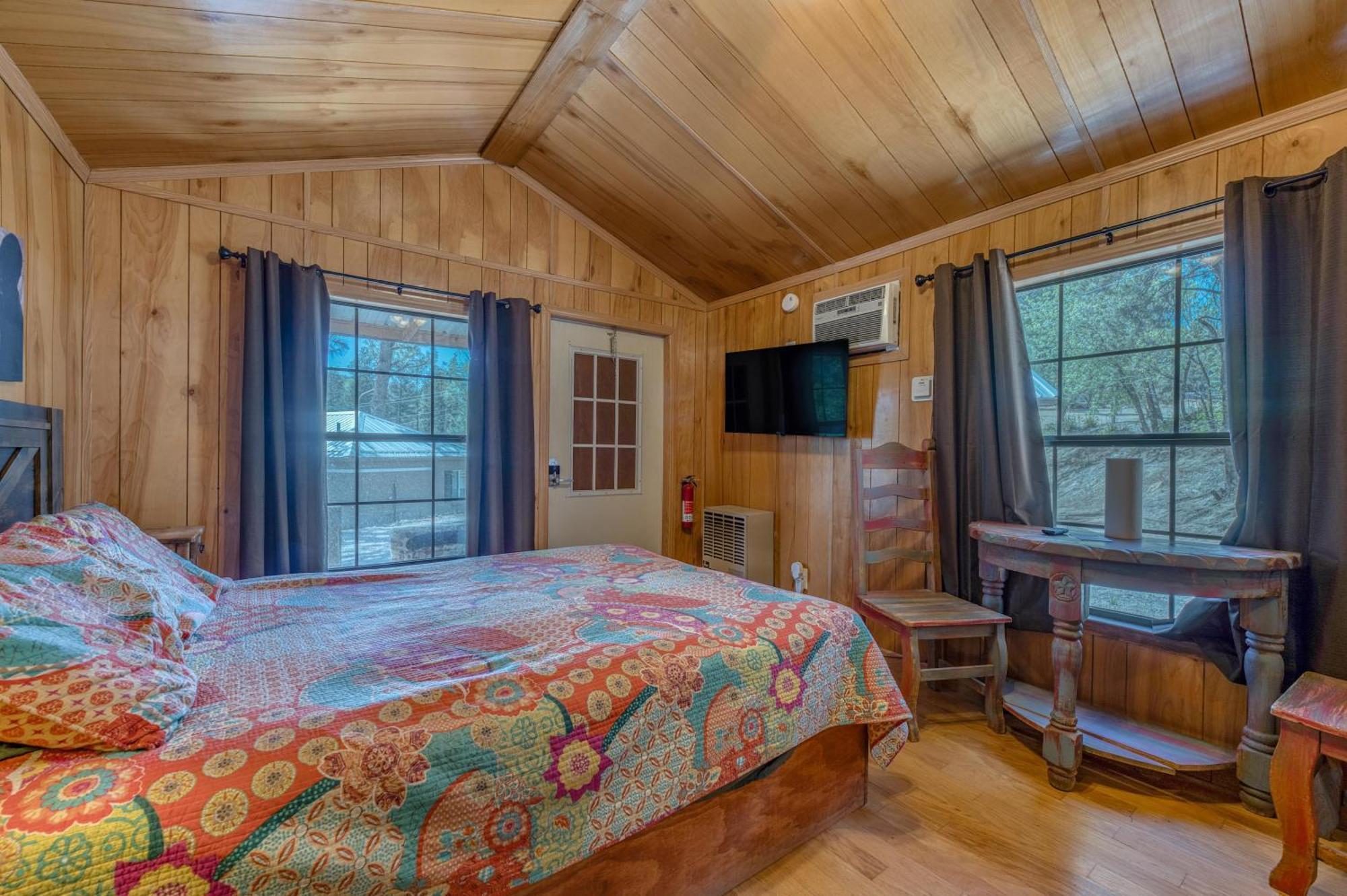 Enchanted Hideaway Cabins And Cottages Рюидозо Екстериор снимка